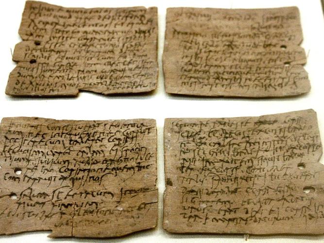 1068px roman writing tablet